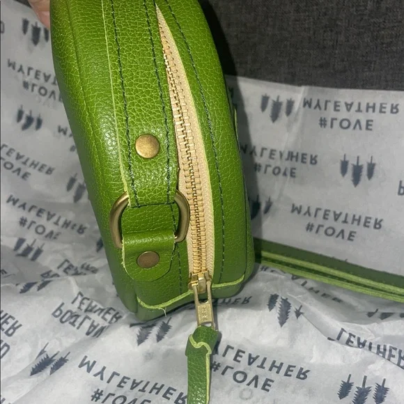 Portland Leather MANTIS Small Circle Crossbody - Picture 5 of 11